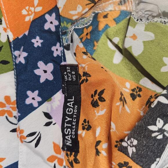 Patchwork Pattern Midi Dress with Puff Sleeves - Picture 4 of 9